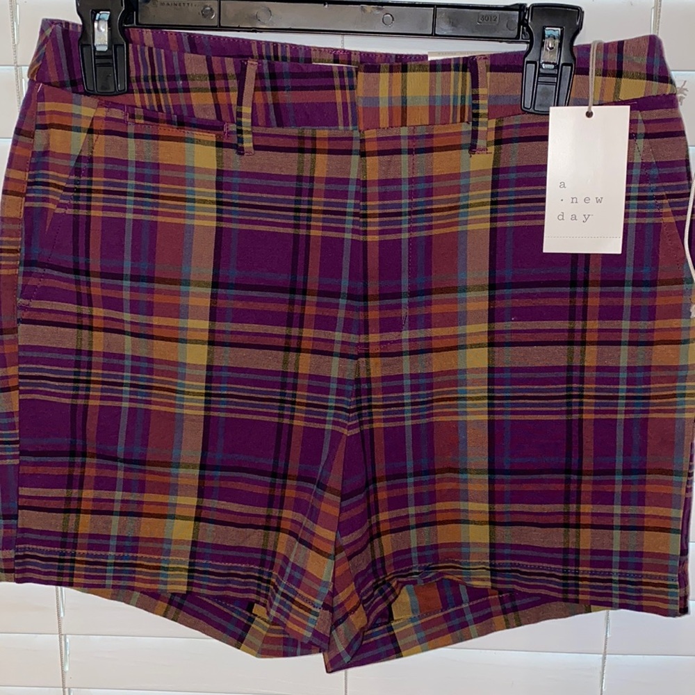 A new day chino plaid shorts size 4